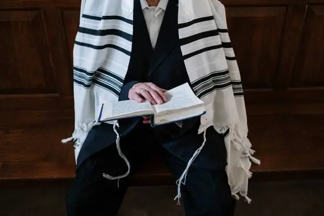 Jewish Man reading the Psalms
