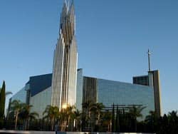 Crystal Cathedral Source: http://www.flickr.com/photos/22247484@N03/3985653778/