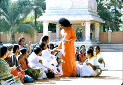 Satya Sai Baba (b. 1926) http://www.flickr.com/photos/herry/3965634182/