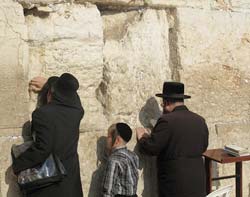 Title: Prayer at the Western Wall in Jerusalem Source: http://www.flickr.com/photos/89241789@N00/3863784850/