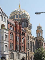 Title: The New Synagogue in Berlin, built in the mid 19th century Source: http://www.flickr.com/photos/dalbera/2738588952/