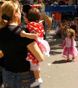 Title: Purim parade in Israel Source: http://www.flickr.com/photos/ronalmog/2352340000/in/set-72157604203489495/